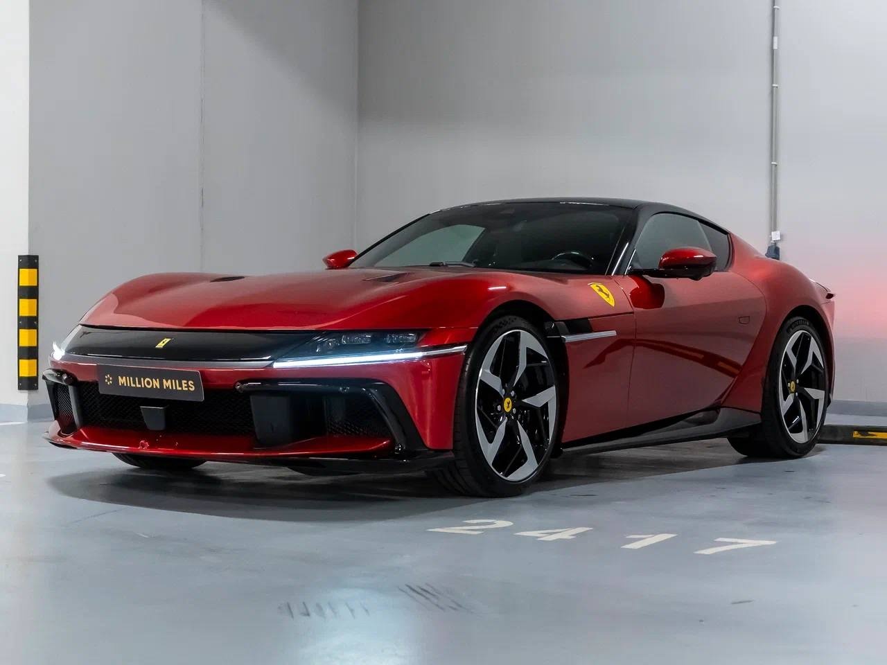 Ferrari 12Cilindri (2025г Бензин 830л/с 6.5л)